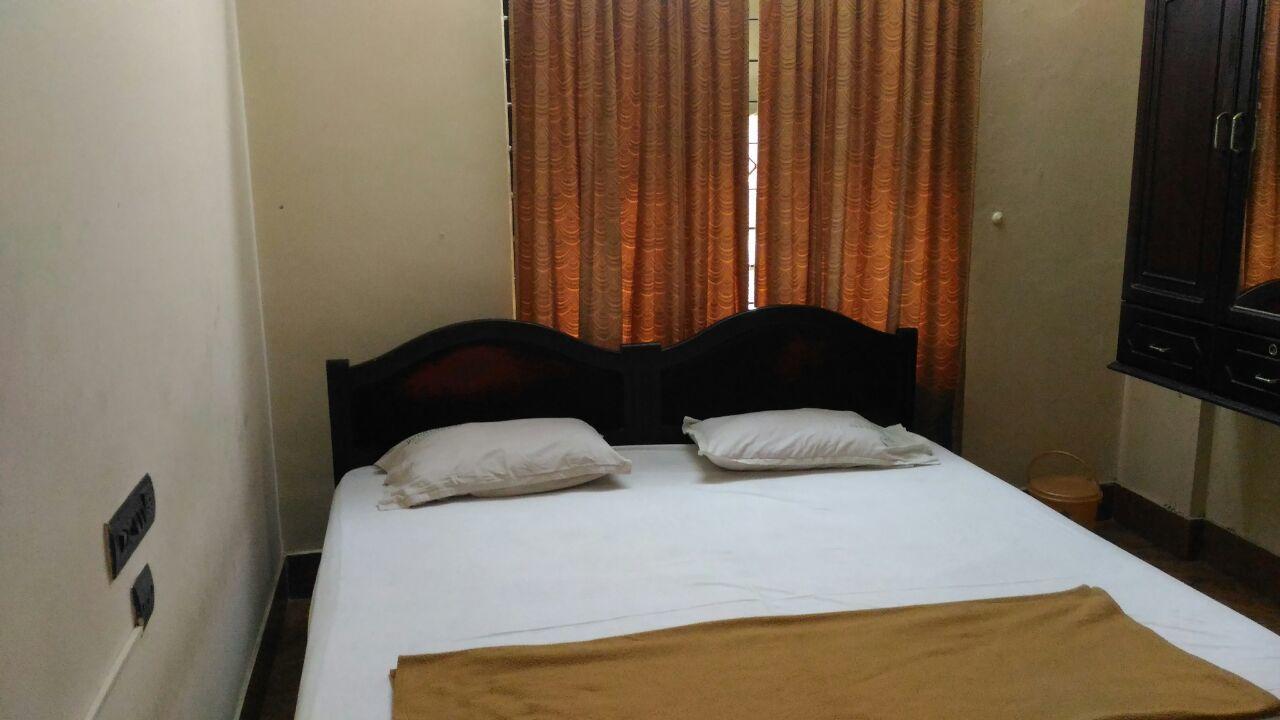 Poonthanam Guest House Guruvāyūr Esterno foto